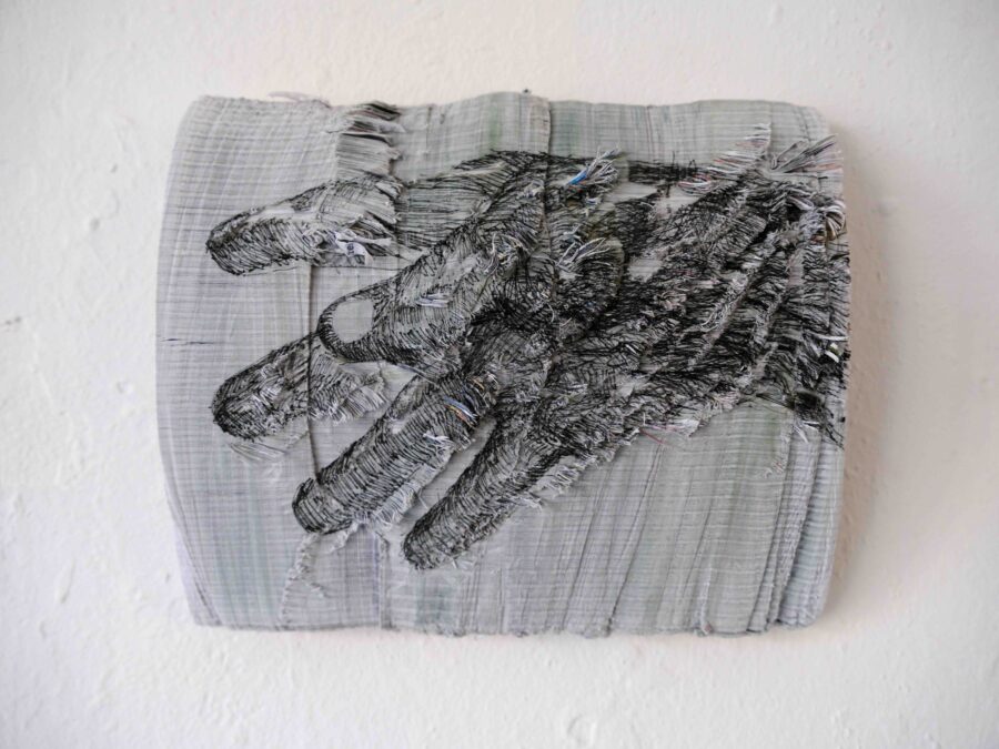 CHIPPING DRAWING, MANU CAPERE / ÉBRÈCHEMENT DESSIN, MANU CAPERE, 2025